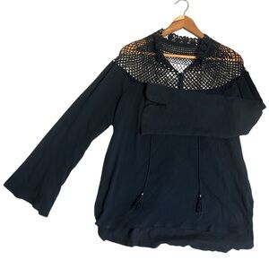 Free People size L cutout blouse in navy size L great used condition